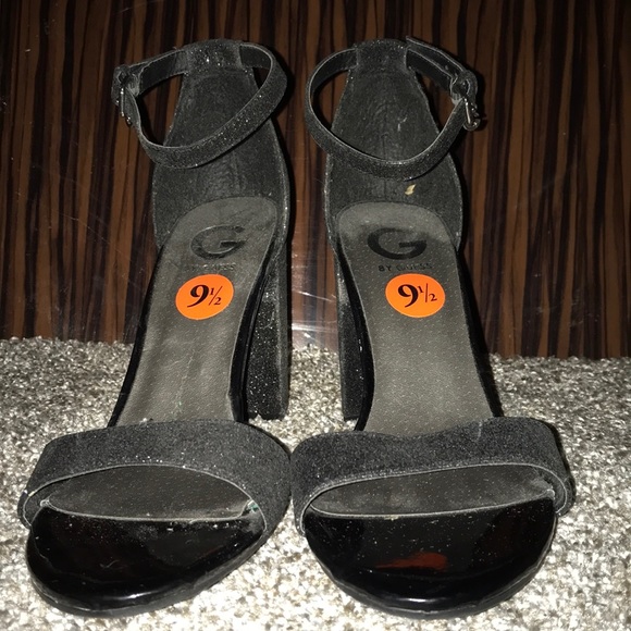 Guess Shantel Sparkle Heel. - Picture 2 of 3